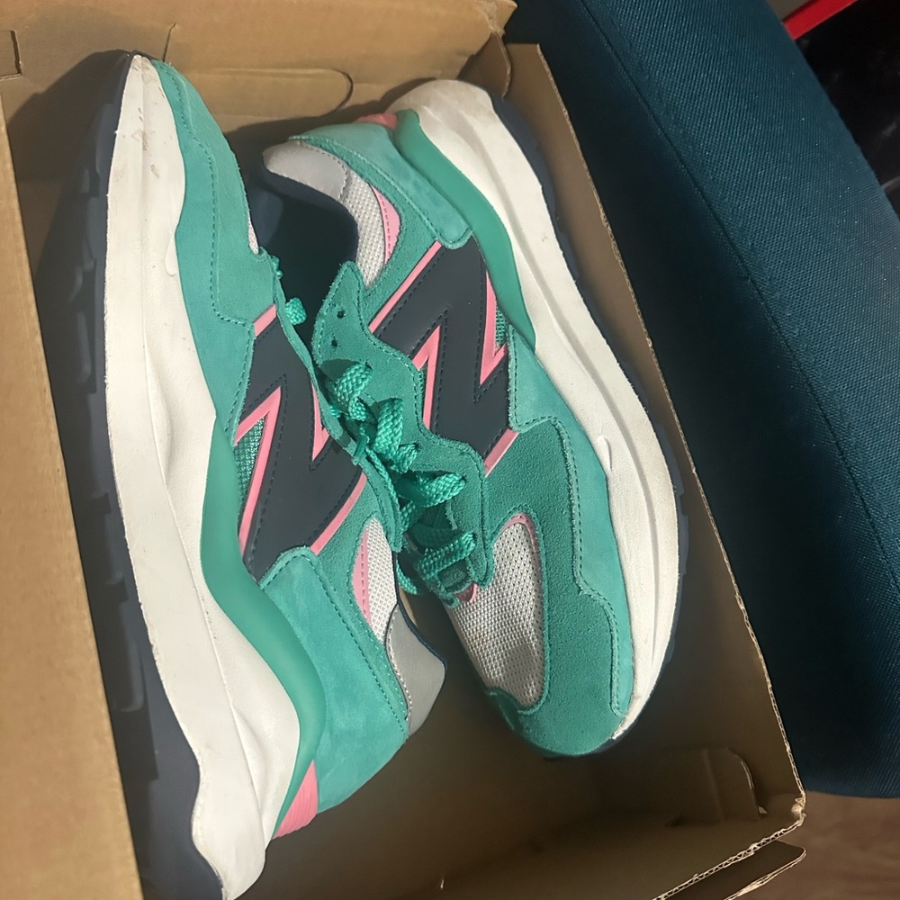 New Balance Green and Pink Lifestyle Shoes